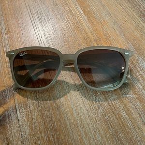 Ray-Ban RB 4362 Sunglasses in Light Brown & Brown